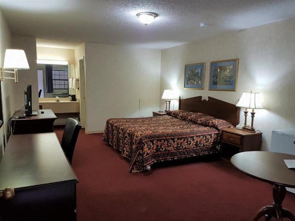 Swiss Village Inn image 31